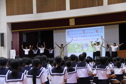 画像：弥冨北中学校文化祭での学年発表