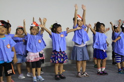 画像：桜保育所の児童による踊り