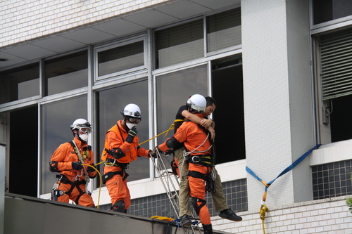 写真：平成28年度愛知県警察災害警備訓練が行われました。