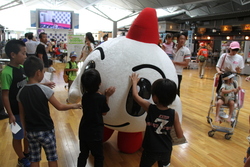 画像：空港でも大人気のきんちゃん