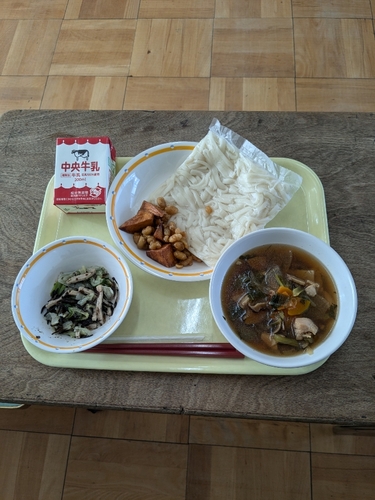 弥生小学校でエシカル給食会